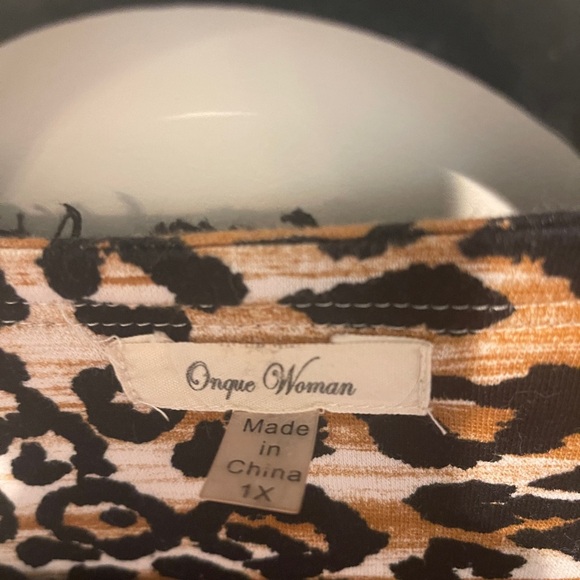 Onque Woman Black and Brown Leopard Cardigan Sweater - Picture 3 of 4